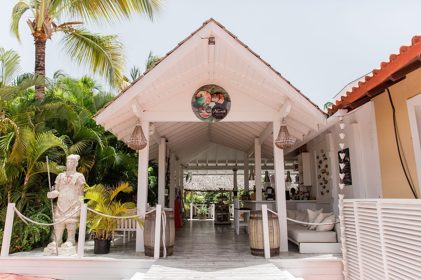 gift-shop-in-punta-cana